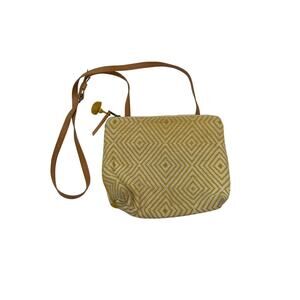 Mercado Global Yellow Crossbody Bag